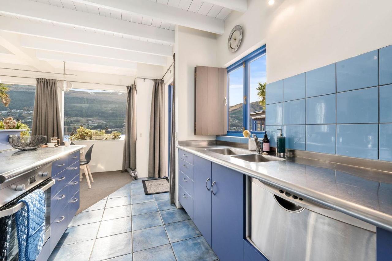 קווינסטאון Sunny Lakeview Villa מראה חיצוני תמונה