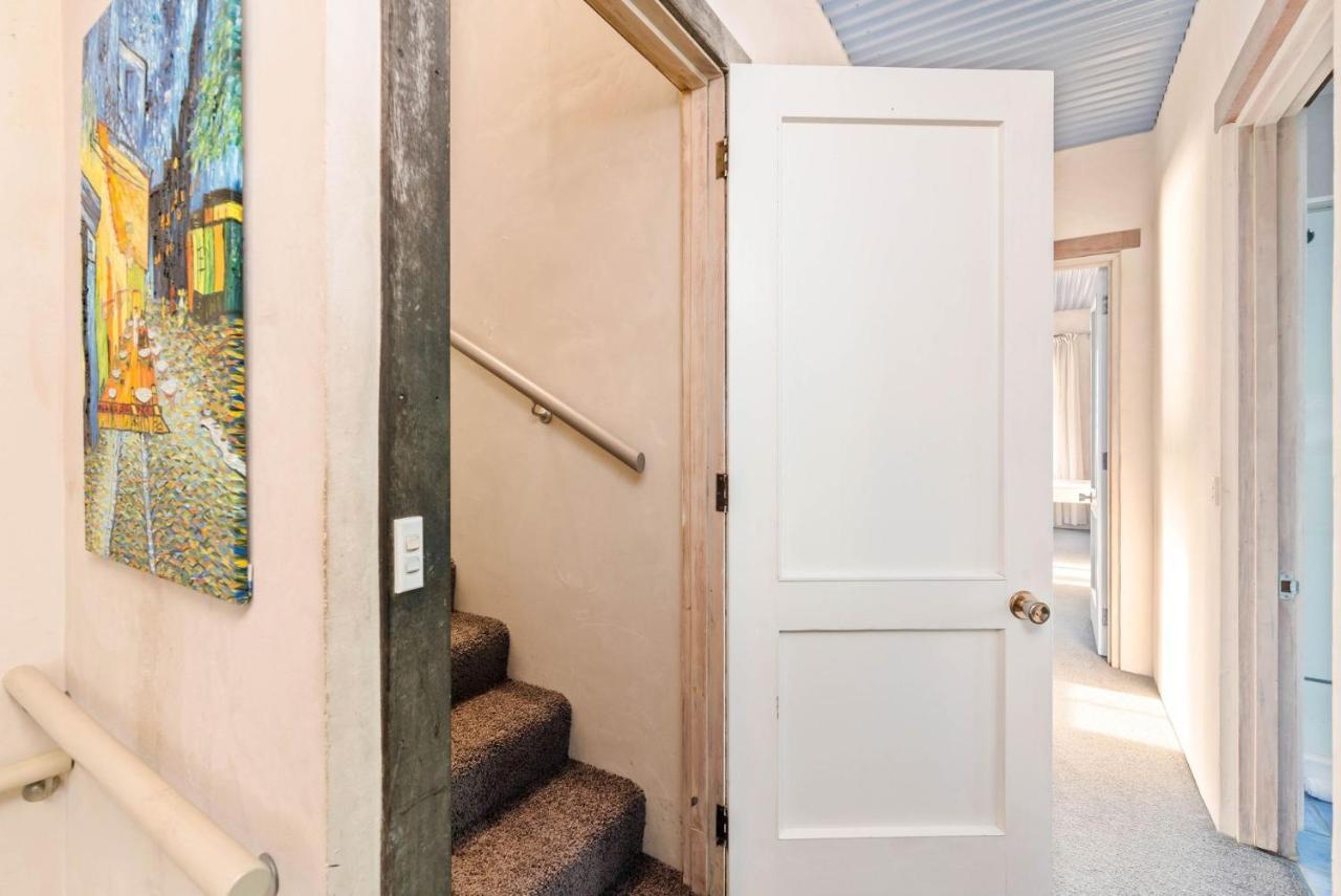 קווינסטאון Sunny Lakeview Villa מראה חיצוני תמונה